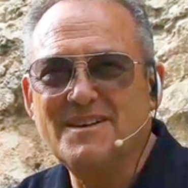 Daniel Rona, the only Latter-day Saint Licensed Guide in Israel, providing a world-class Holy Land tour experience.